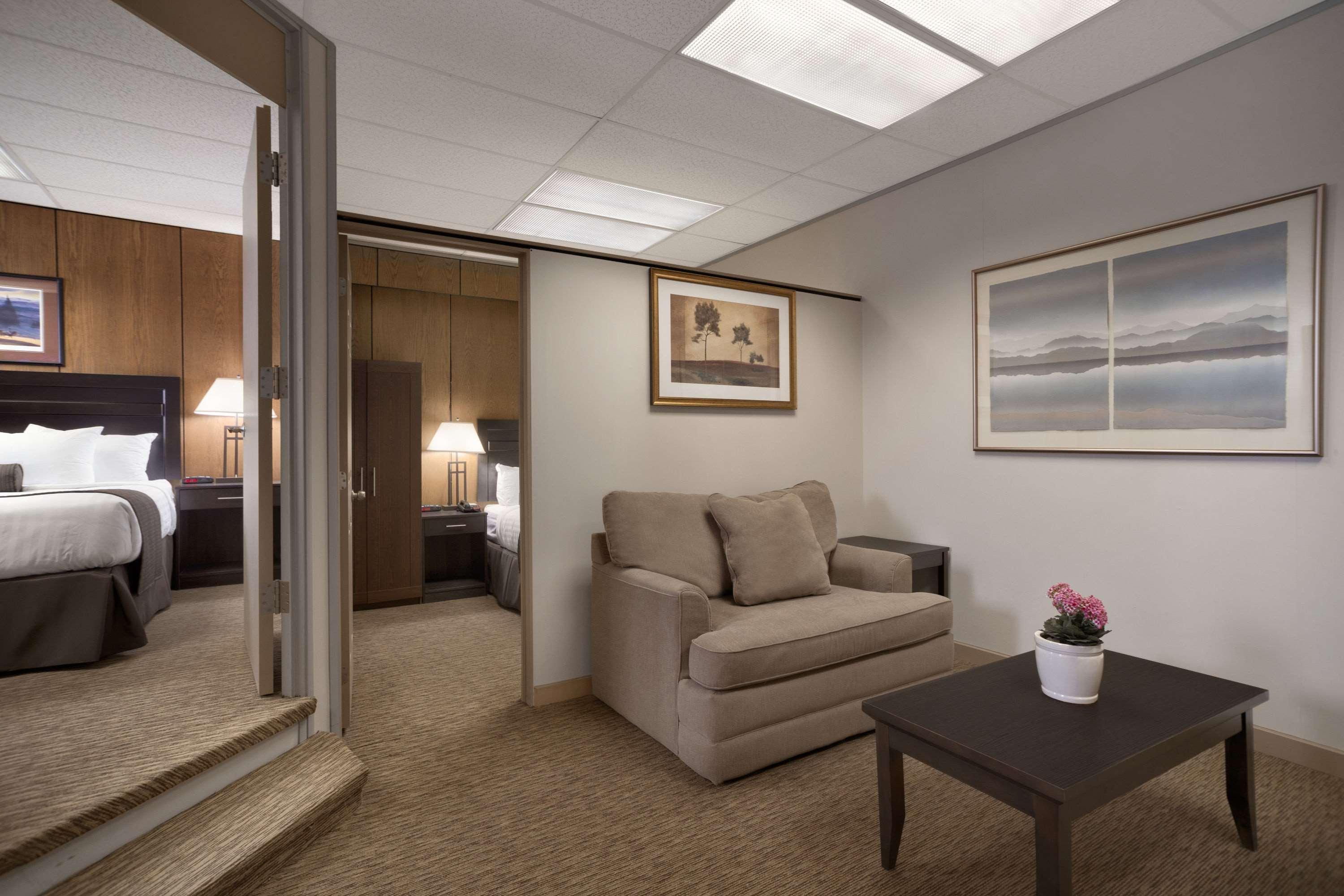 Days Inn & Suites By Wyndham Sault Ste. Marie On Exteriér fotografie