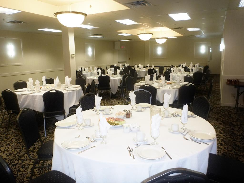 Days Inn & Suites By Wyndham Sault Ste. Marie On Exteriér fotografie