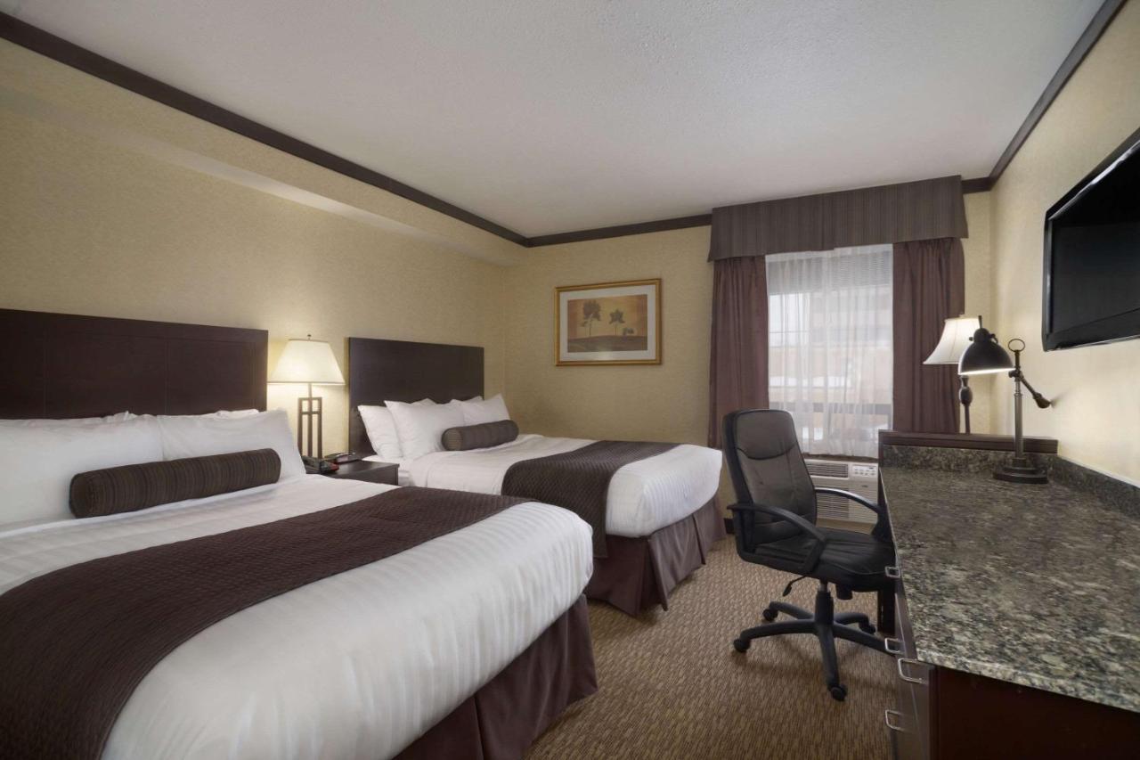 Days Inn & Suites By Wyndham Sault Ste. Marie On Exteriér fotografie